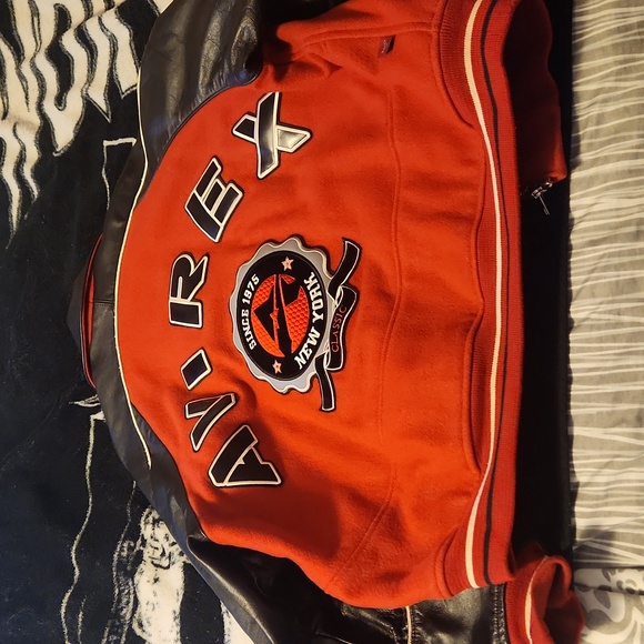 VINTAGE 1990S AVIREX VARSITY LEATHER COAT SIZE LARGE - Picture 2 of 4